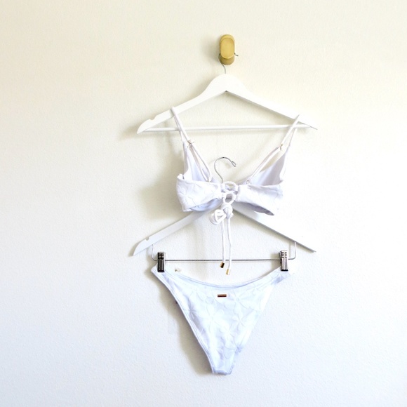 NEW! Kenny Flowers The Santorini Underwire Bikini Top Sporty Bottom Set S, M - Picture 13 of 16